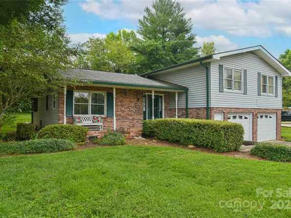 20 Westside Dr, Etowah, NC 28729