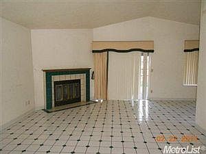 2nd image of 25 W Clover Rd
