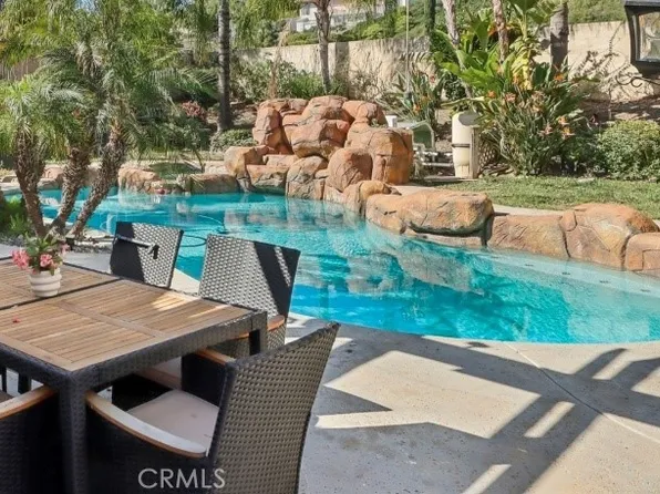 30 Villa Valtelena, Lake Elsinore, CA 92532