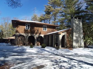 54 Spruce Ridge Dr, Glocester, RI 02814