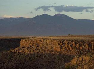 46 Paseo De La Barranca, Taos, NM 87571