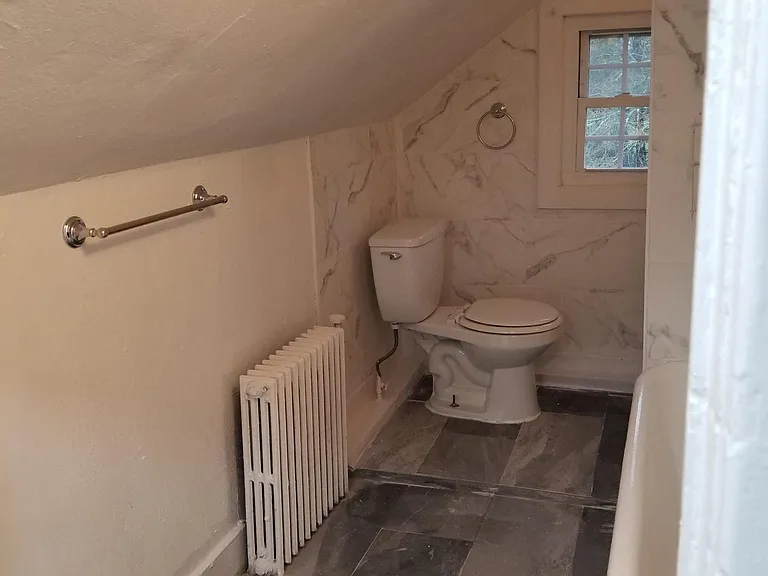 128 William St #3 — Photo 5