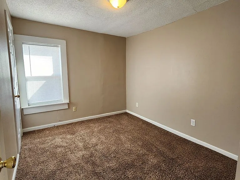 1308 Emma Ave — Photo 8