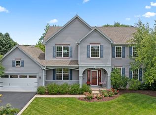 1149 Fairhills Dr, Dundee, IL 60118