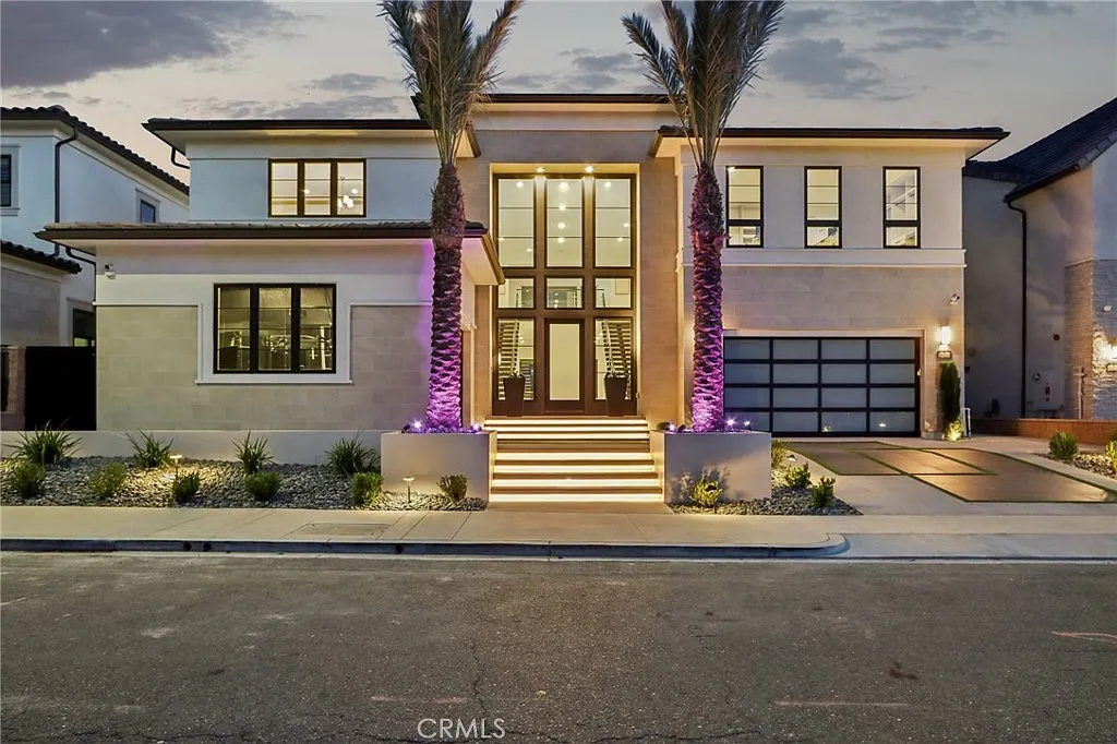 5 bed, 5.5 bath, 5435 sqft, $15,500 — Photo 1