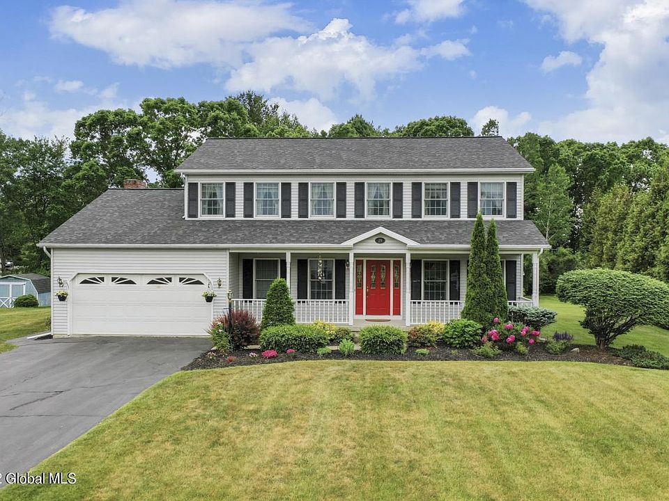 1st image of 29 Copperfield Dr