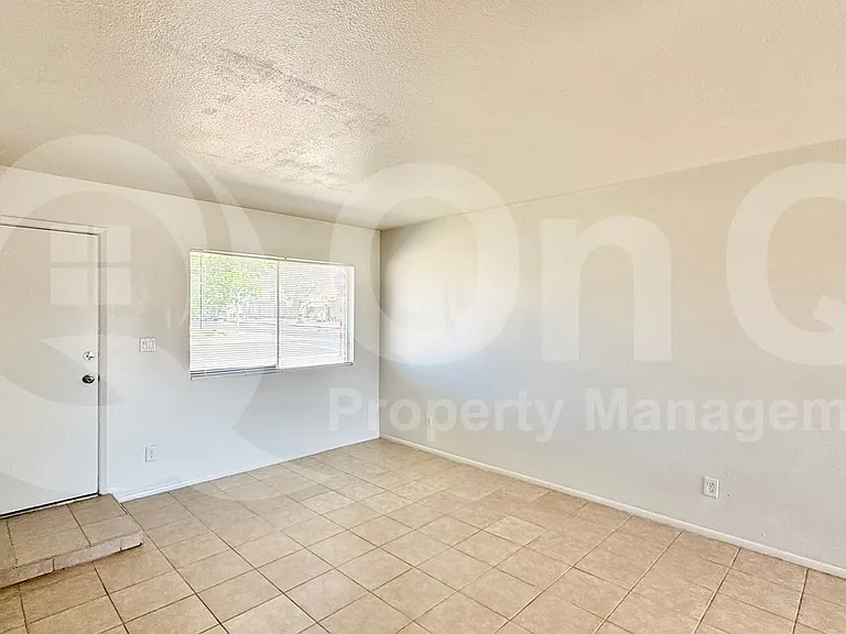 12602 N 21st Ave — Photo 3