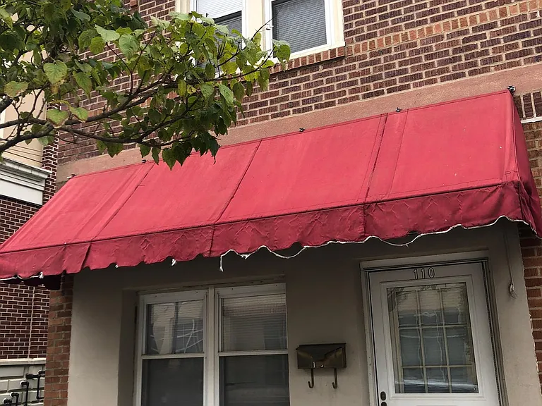 110 High St W — Photo 1