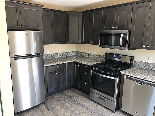 Unit 236 1/2 Kitchen