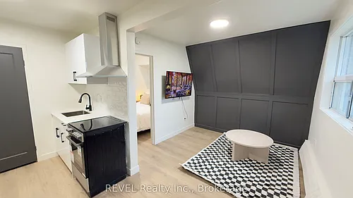 60 Triller Ave N Photo 1