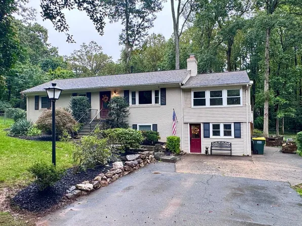 4709 Holly Ave, Fairfax, VA 22030