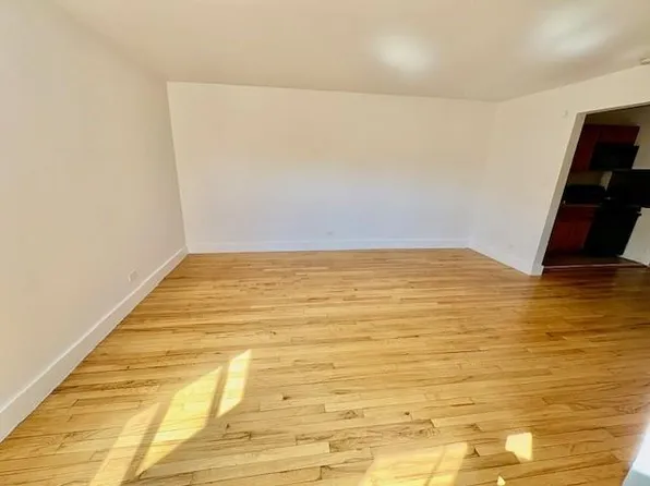 9255 Shore Road image 7 of 11