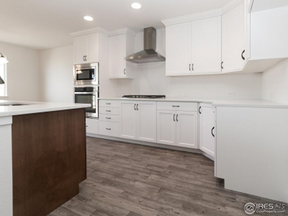 2nd image of 614 Redwing Dr