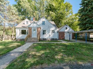 706 Randall Rd, Muskegon, MI 49441