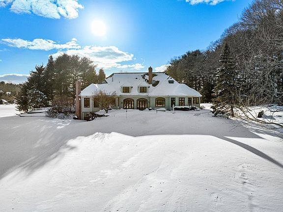 3rd image of 6 Dairy Farm Ln