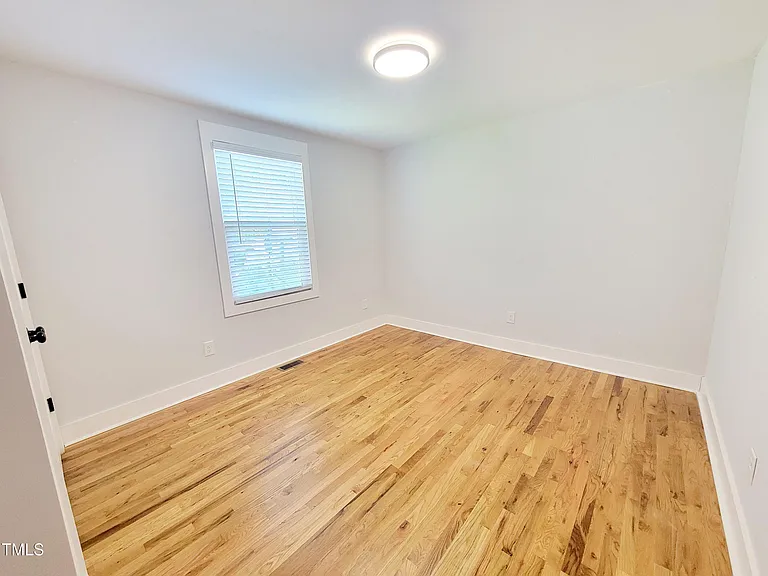 805 Coleman St — Photo 28