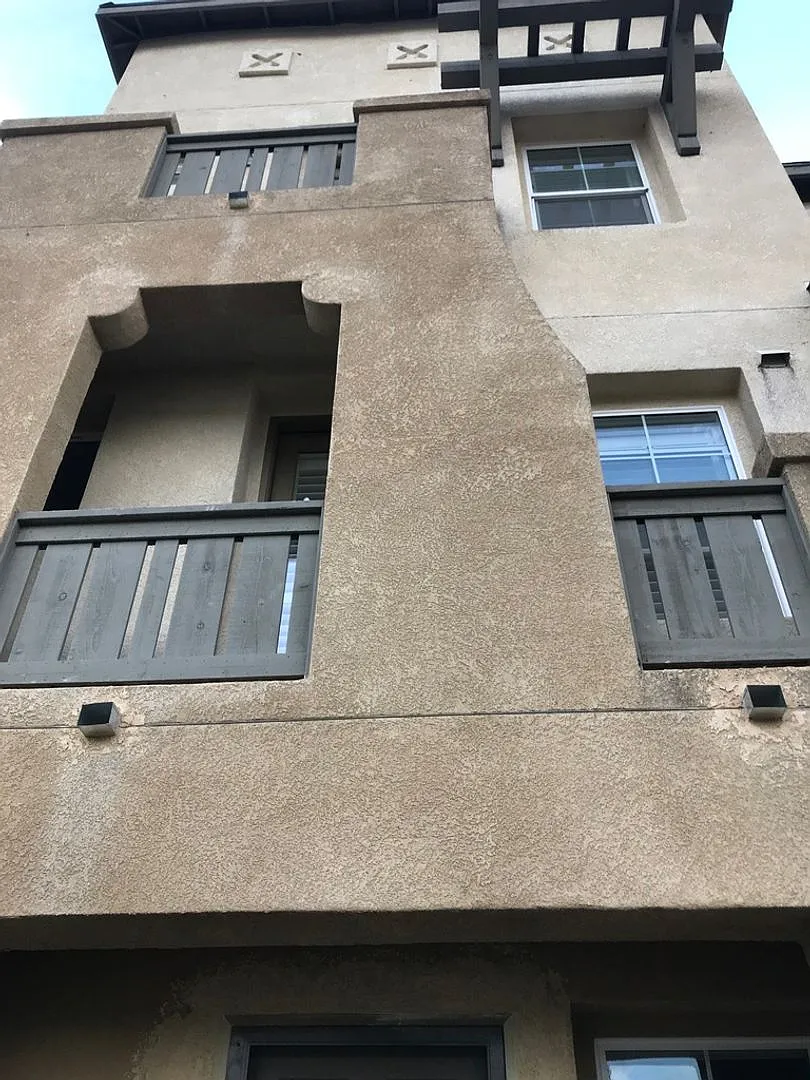 Building Photo - 838 Tarragon Ln