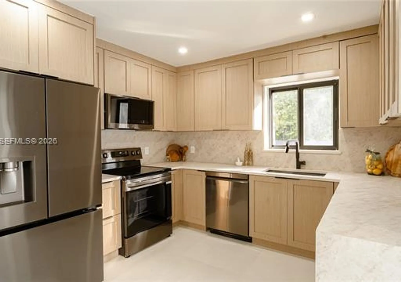 1221 Biarritz Dr # 1221, Miami Beach, FL 33141 — Photo 1