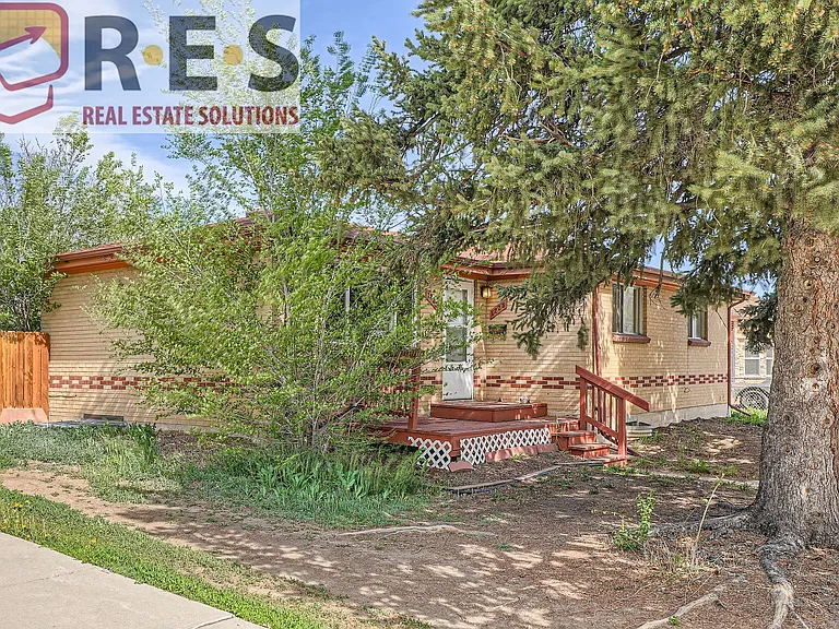1225 S Ames St — Photo 3