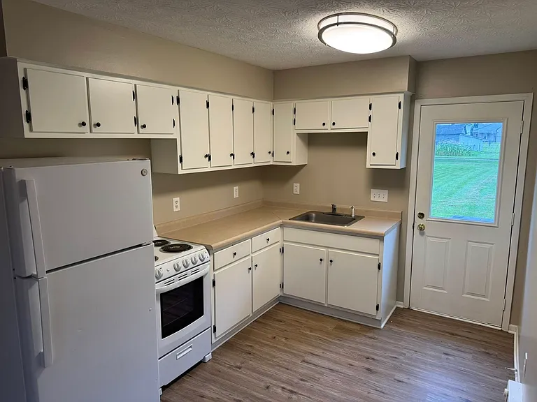 1018 Rawlings St #B — Photo 2