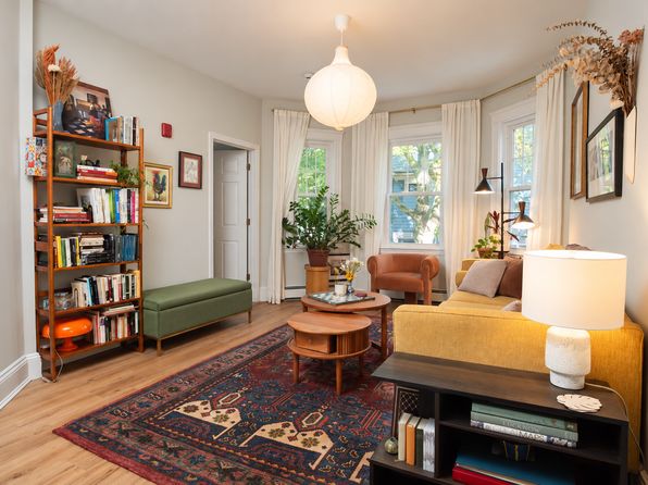 39 Perry St #2
