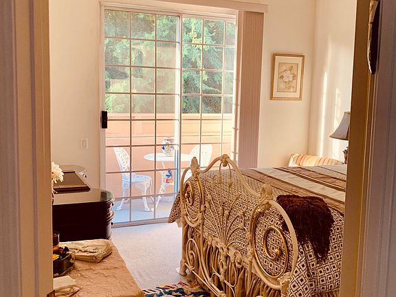 Spacious Furnished Queen Size Bedroom Private Quiet Patio Mirror Large Closet