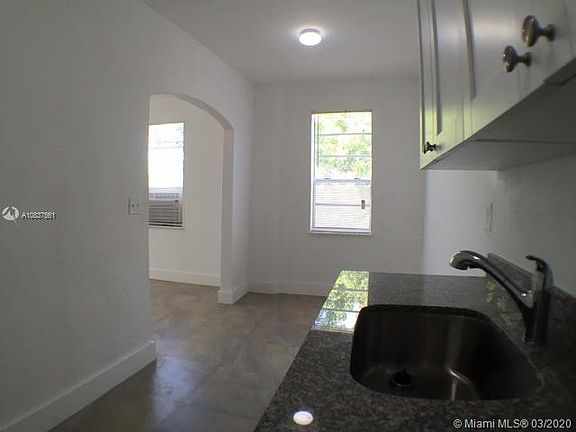 4th image of 2701 NW 1st Ave APT 6