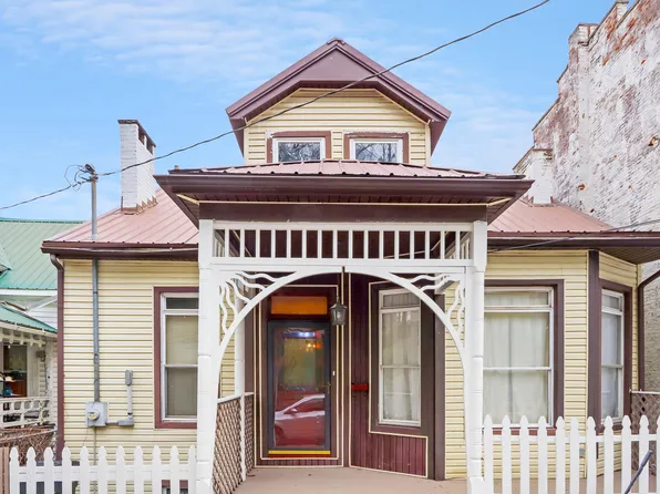 247 W 3rd St, Maysville, KY 41056