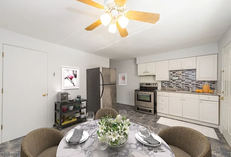 2 bed, 1.0 bath, $1,650 — Photo 1