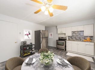 62 King Cole Rd APT 12, Hamburg, NJ 07419