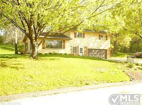 2nd image of 215 Chapel Hill Dr