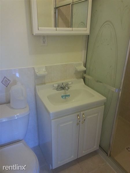 18 East 29th St (3) E