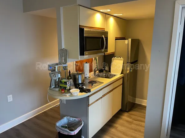 60 Strawberry Hill Ave, Stamford, CT