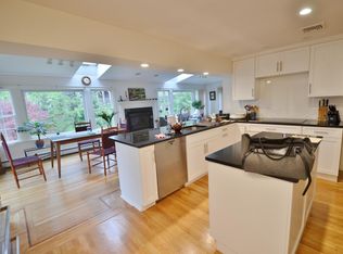 45 Wellesley Rd #8130, Belmont, MA 02478