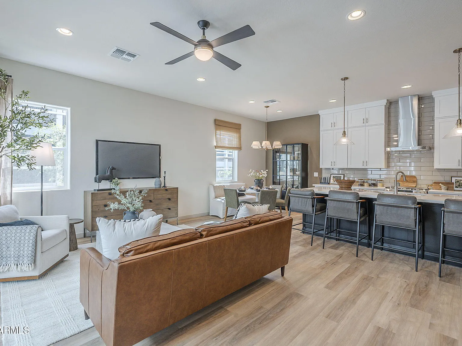 3 bed, 3.5 bath, 2428 sqft, $4,495 — Photo 1