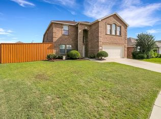 701 Stonedale Dr, Arlington, TX 76002