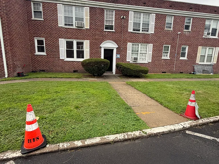 678 Park Ave #1A — Photo 11