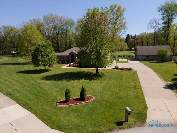6193 S Winding Way, Swanton, OH 43558