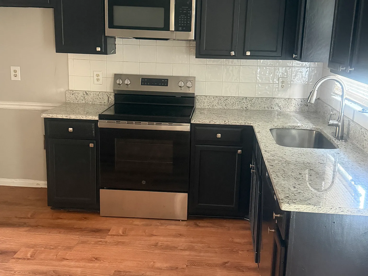 4 bed, 2.5 bath, 1795 sqft, $2,200 — Photo 4