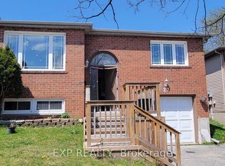 22 Engel Cres, Barrie, ON L4N 6K5