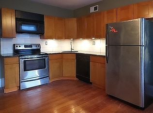 421 Fairmount Ave APT 2R, Philadelphia, PA 19123