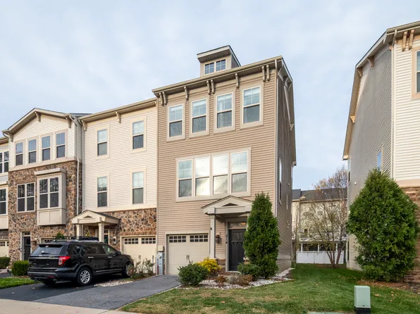 214 Tanner Ln #1, Glen Burnie, MD 21060