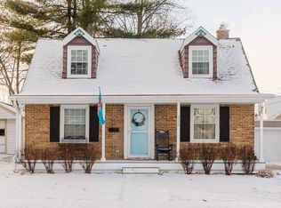 225 Sabin St, Sycamore, IL 60178
