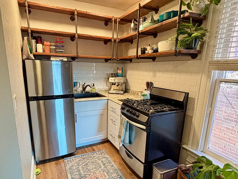 1453 N Williams St #8 — Photo 6