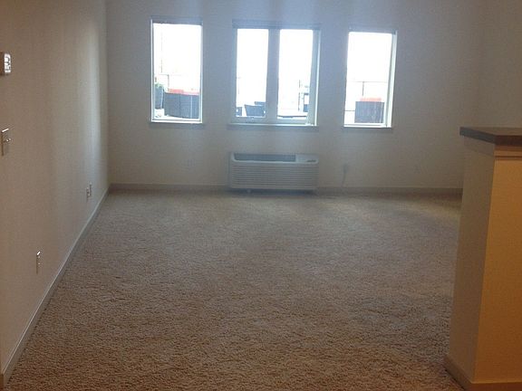 2nd image of 2368 Yakima Ave Unit 323