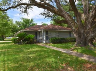 5008 Maple St, Bellaire, TX 77401