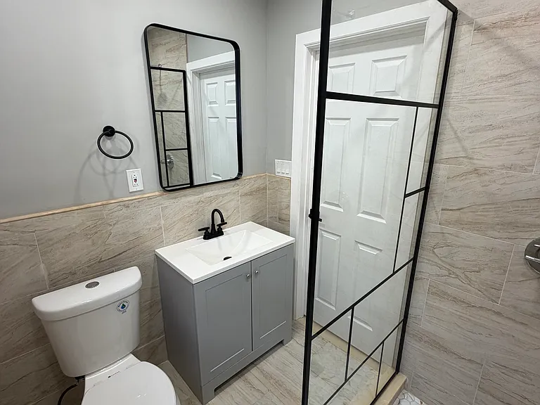 3220-22 N Front St #2 — Photo 6