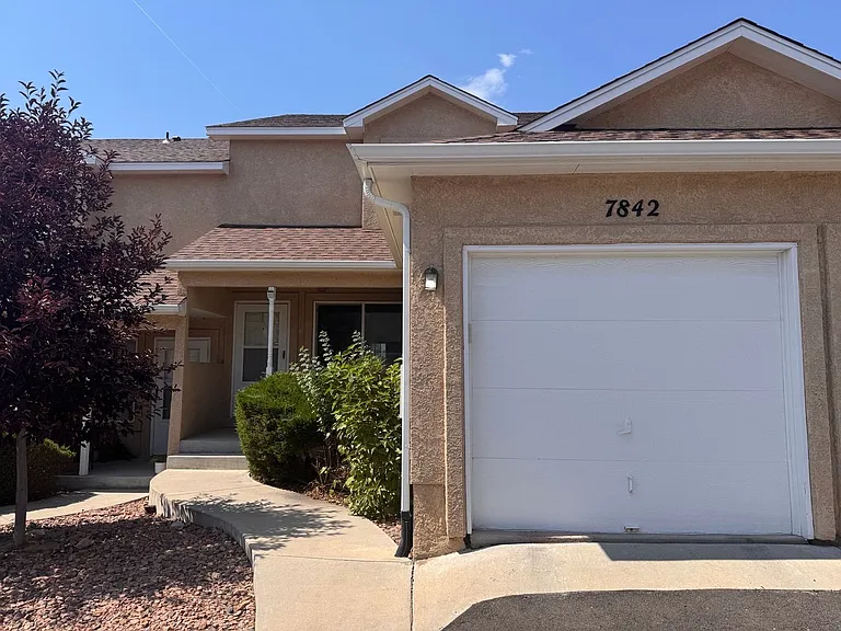 7842 Antelope Ridge Point — Photo 1