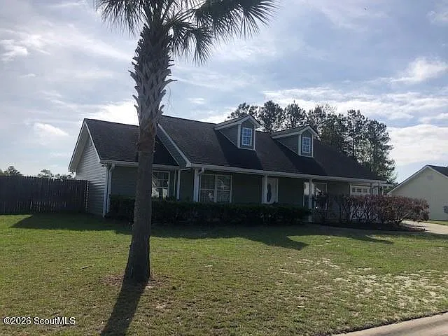 3 bed, 2.0 bath, 1274 sqft, $1,700 — Photo 2