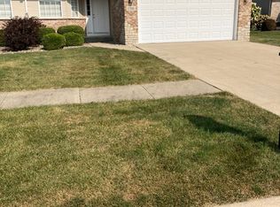 1700 Mid Court Dr, Bourbonnais, IL 60914